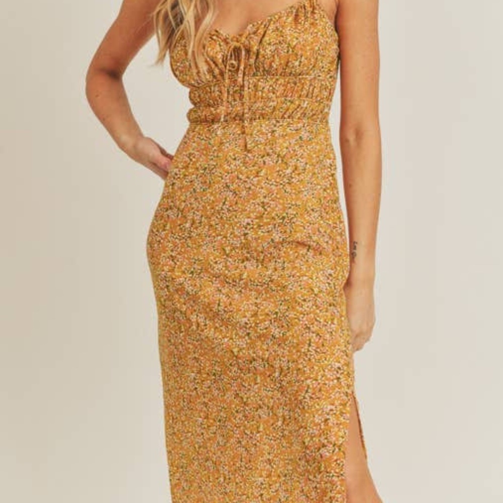 *NWT* Lush Clothing Mustard Midi Dress Large